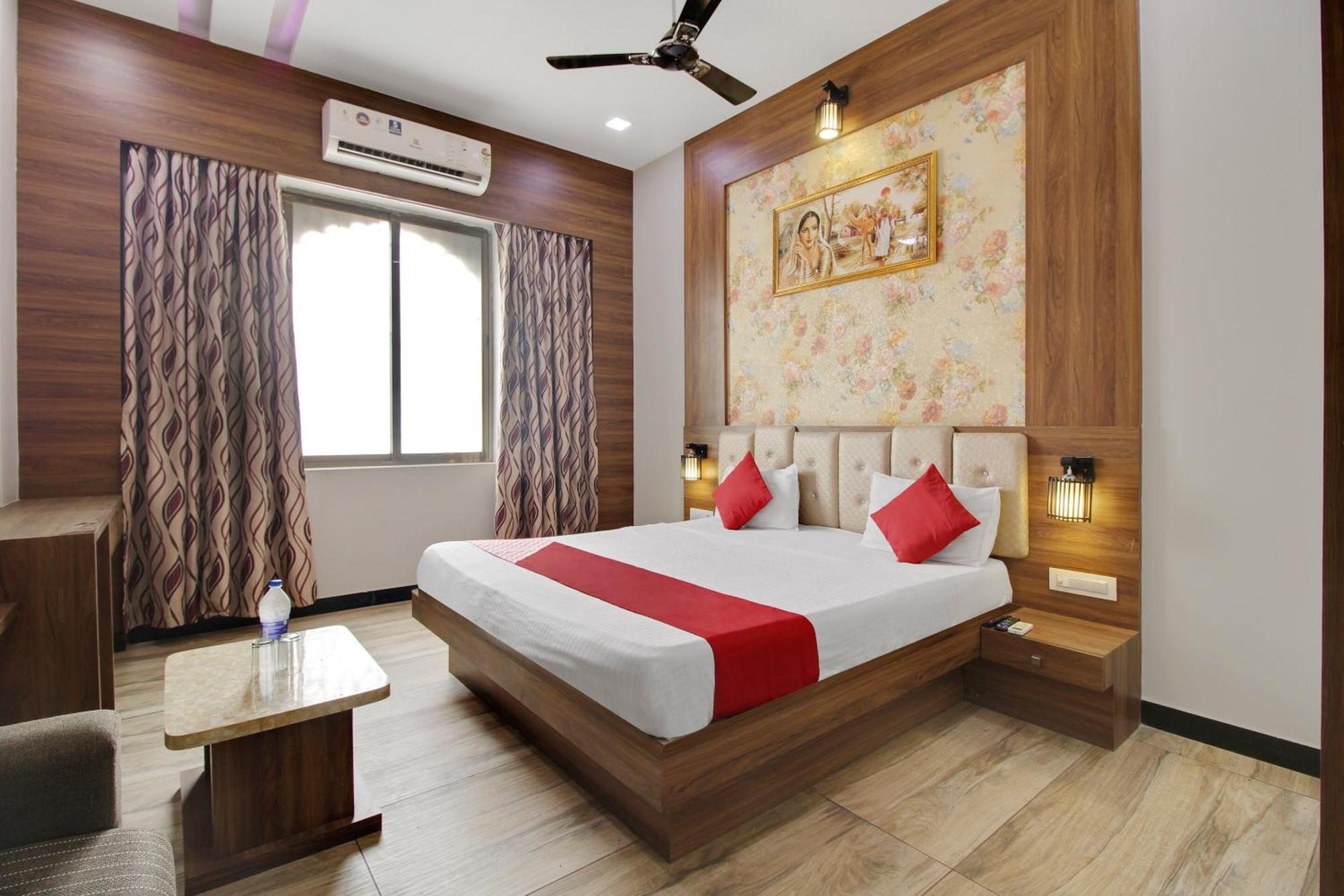 Hotel O Royal Guest House Ludhiana Exteriör bild